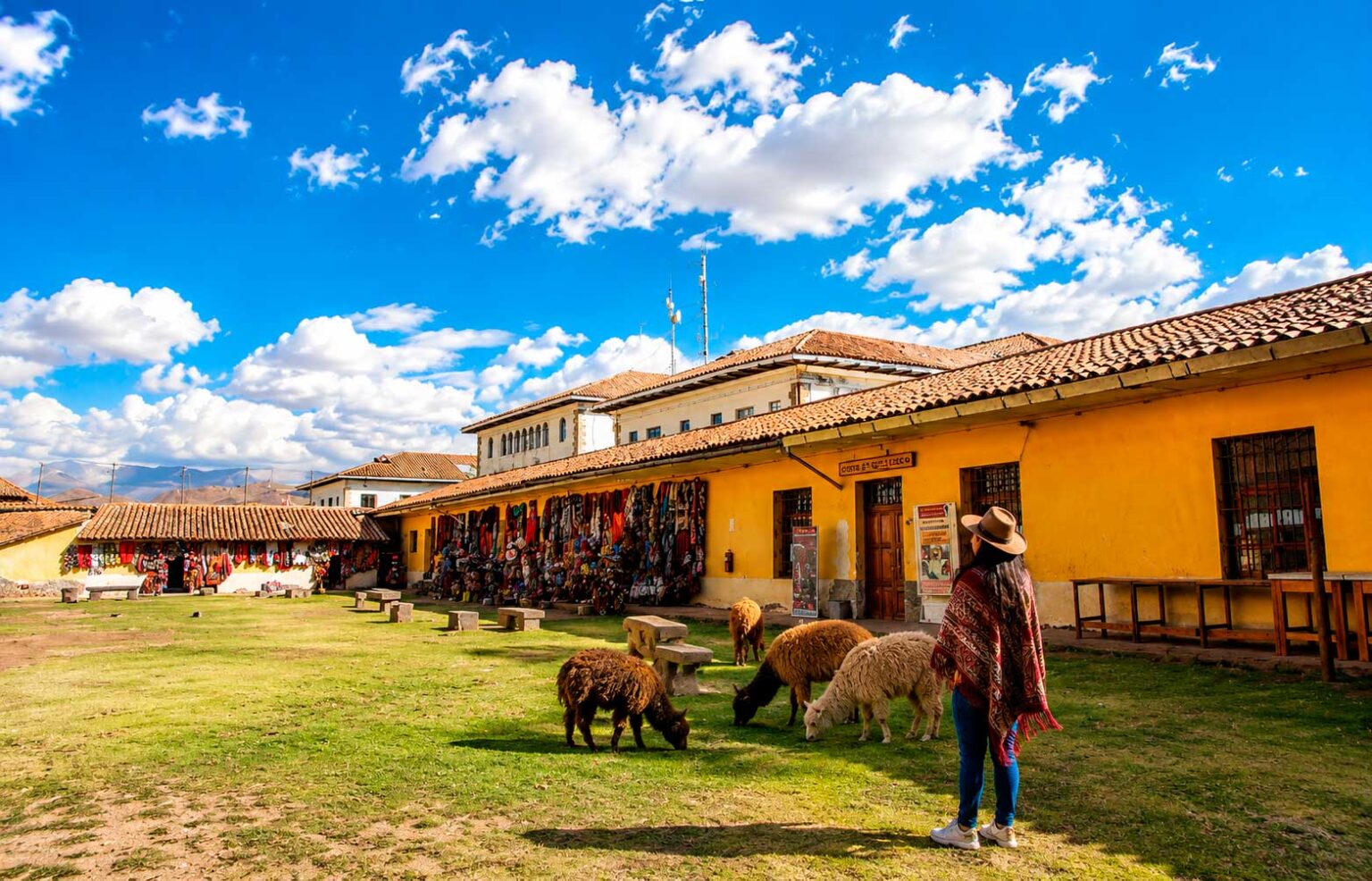 calle-loreto-Cusco-El-Amarucancha2